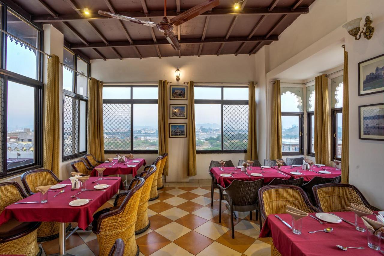 Sai Palace Ξενοδοχείο Ουνταϊπούρ Εξωτερικό φωτογραφία