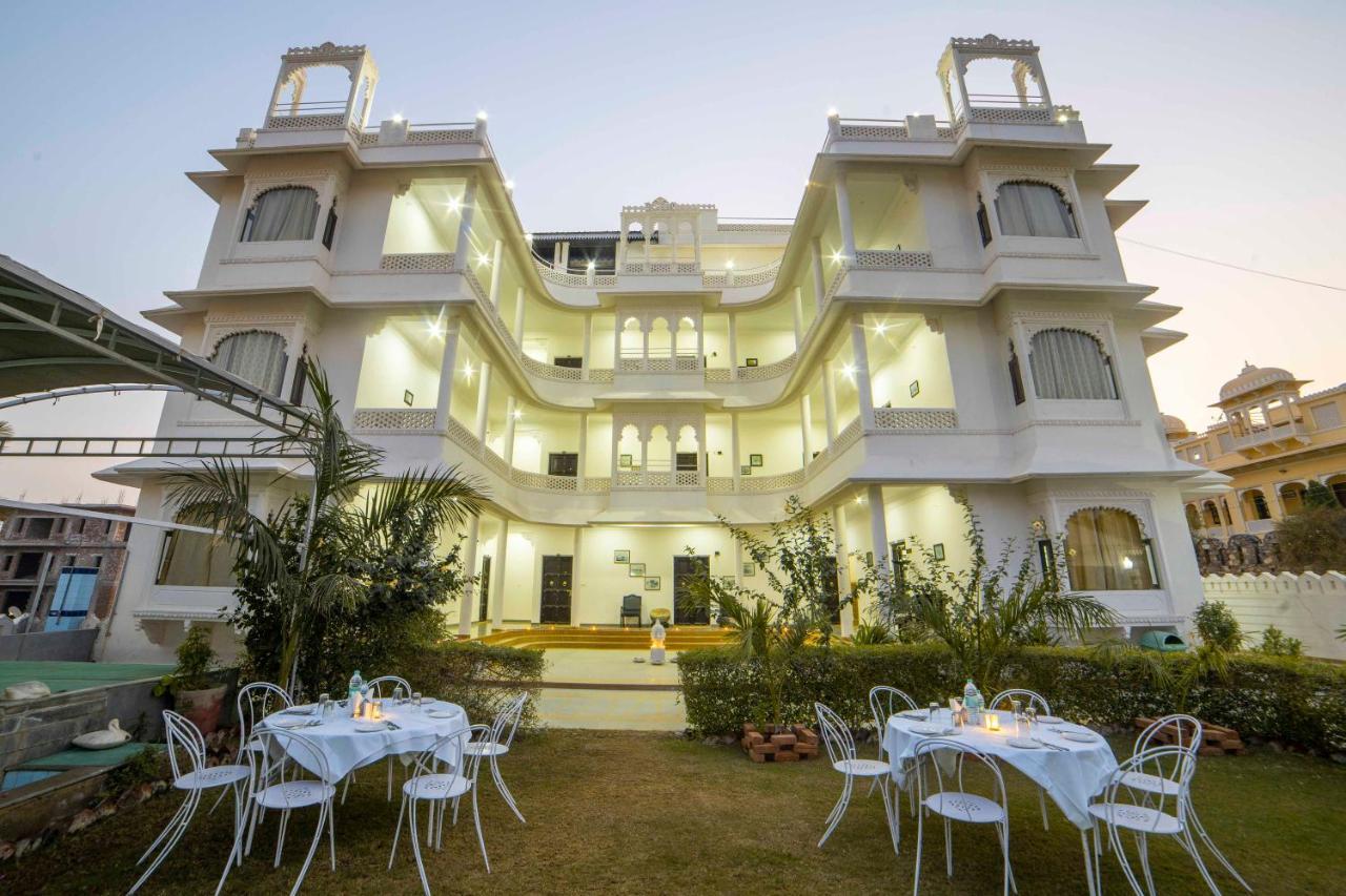 Sai Palace Ξενοδοχείο Ουνταϊπούρ Εξωτερικό φωτογραφία