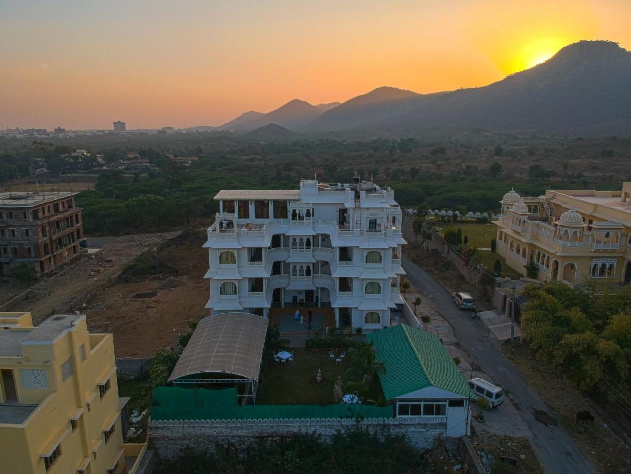 Sai Palace Ξενοδοχείο Ουνταϊπούρ Εξωτερικό φωτογραφία