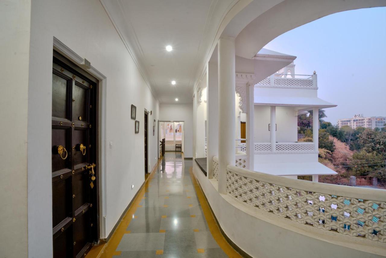 Sai Palace Ξενοδοχείο Ουνταϊπούρ Εξωτερικό φωτογραφία