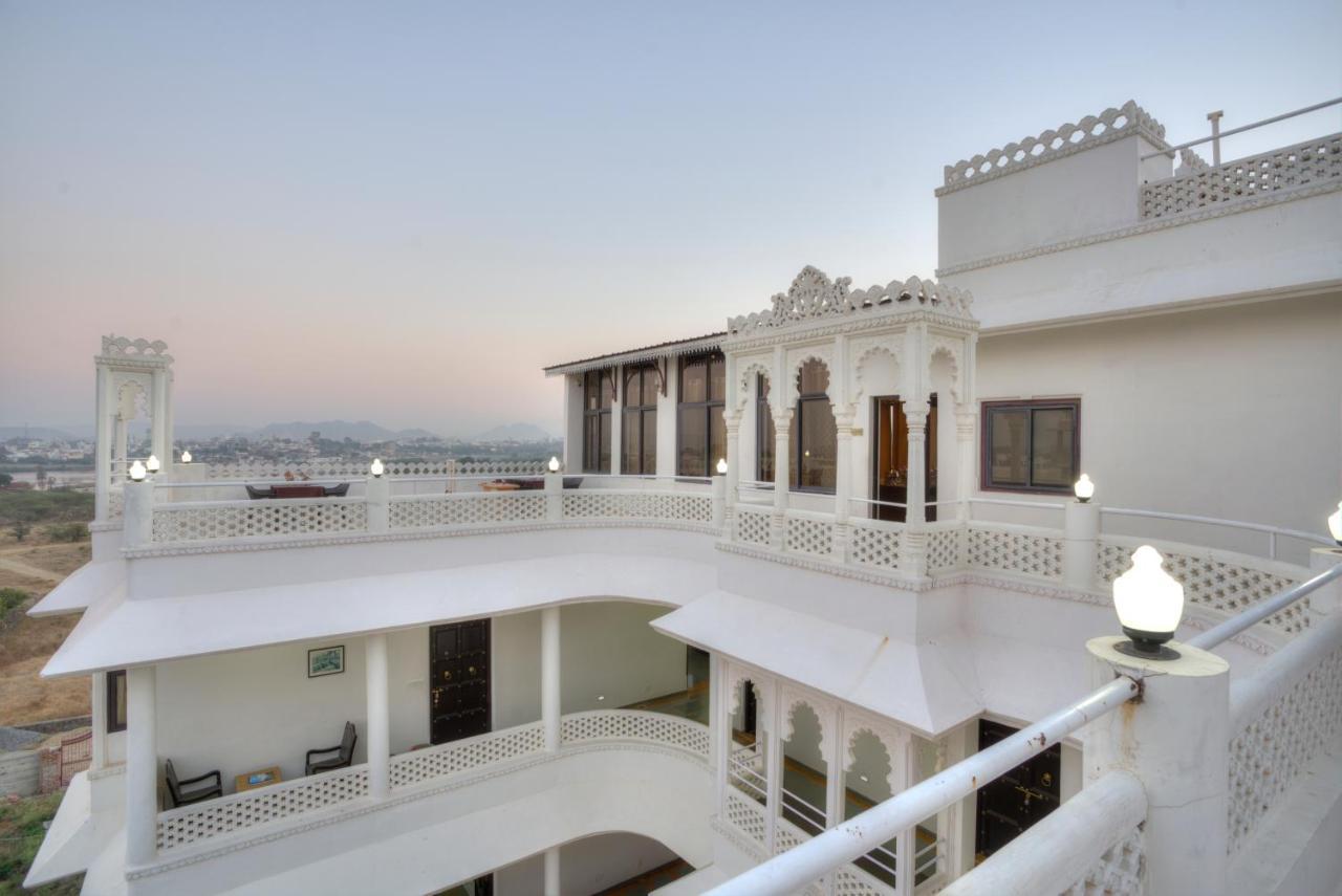 Sai Palace Ξενοδοχείο Ουνταϊπούρ Εξωτερικό φωτογραφία